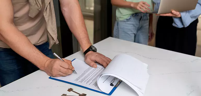 Advantages of Using Assignment of Contract in Real Estate in Martha Lake, WA